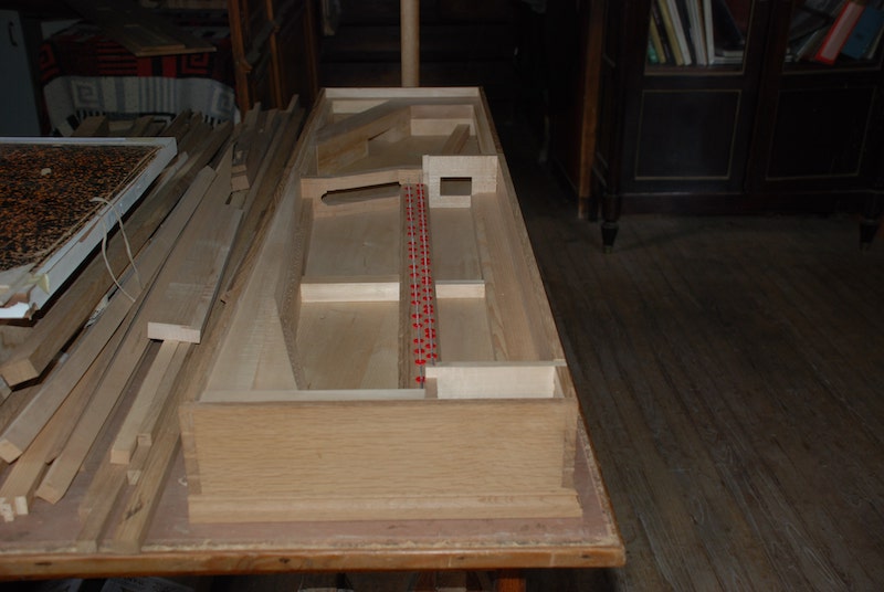 photo de construction d'un clavicorde