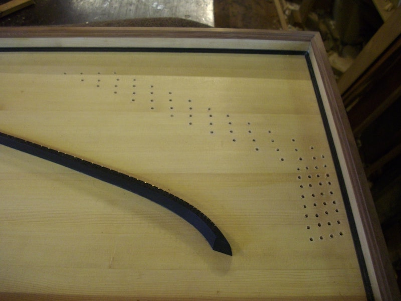 photo de construction d'un clavicorde