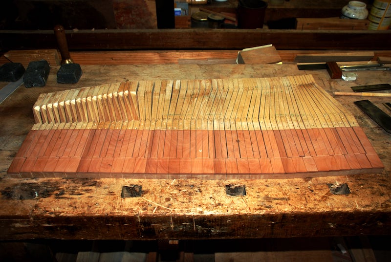 photo de construction d'un clavicorde