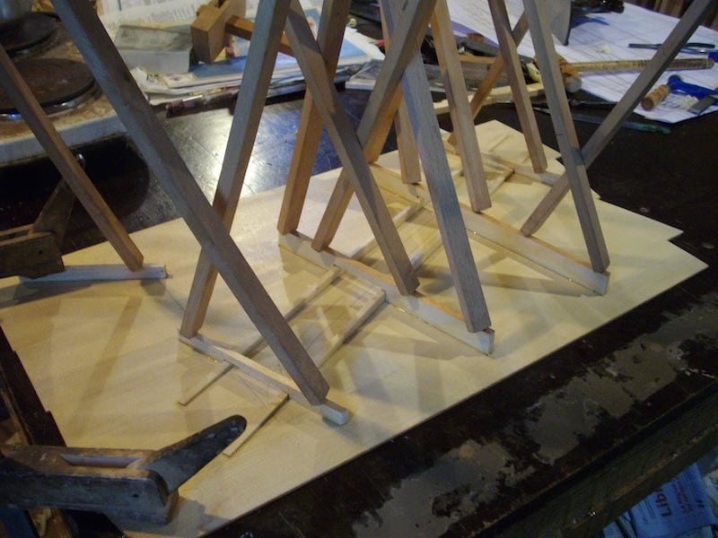 photo de construction d'un clavicorde